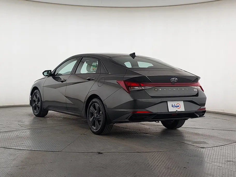 2023 Hyundai Elantra Smart 