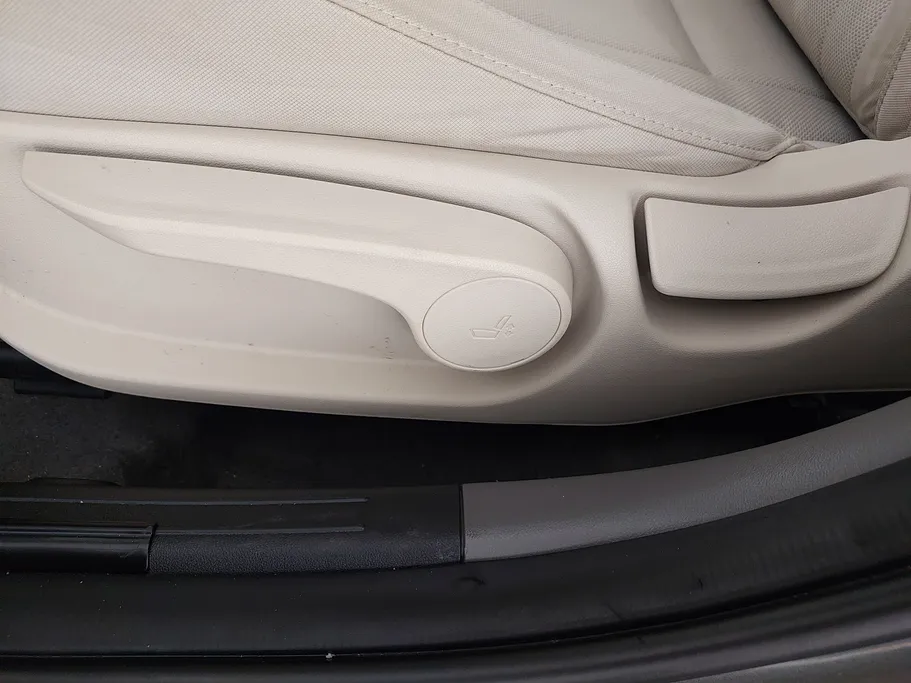 2023 Hyundai Elantra Smart 