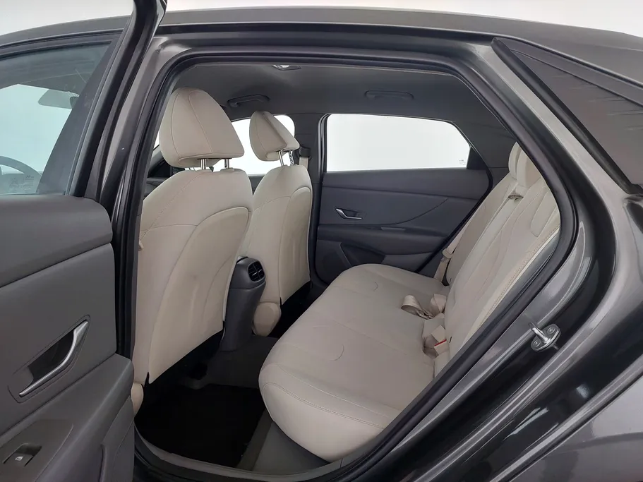 2023 Hyundai Elantra Smart 