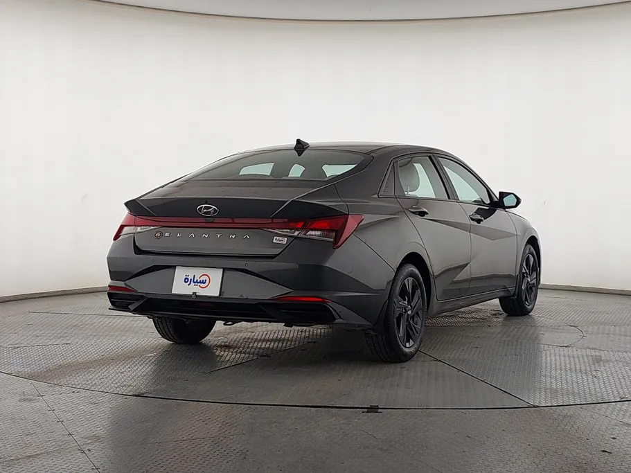 2023 Hyundai Elantra Smart 
