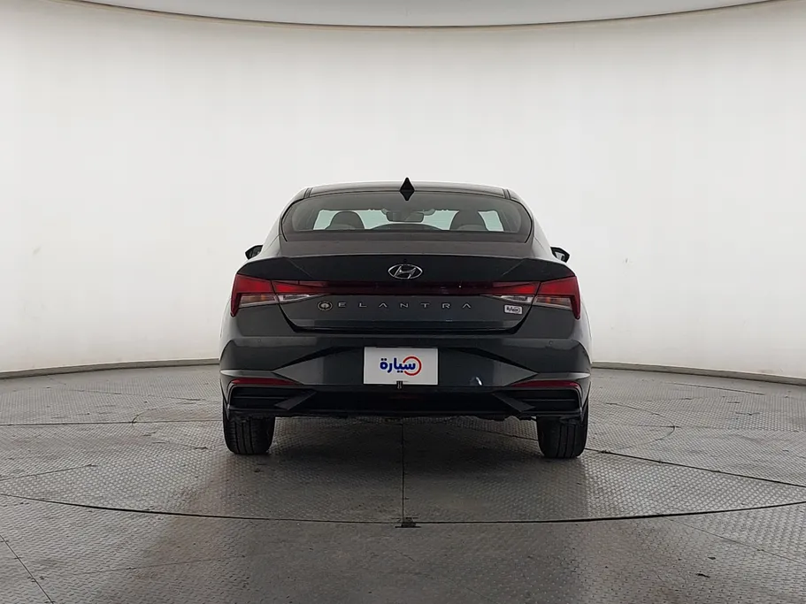 2023 Hyundai Elantra Smart 