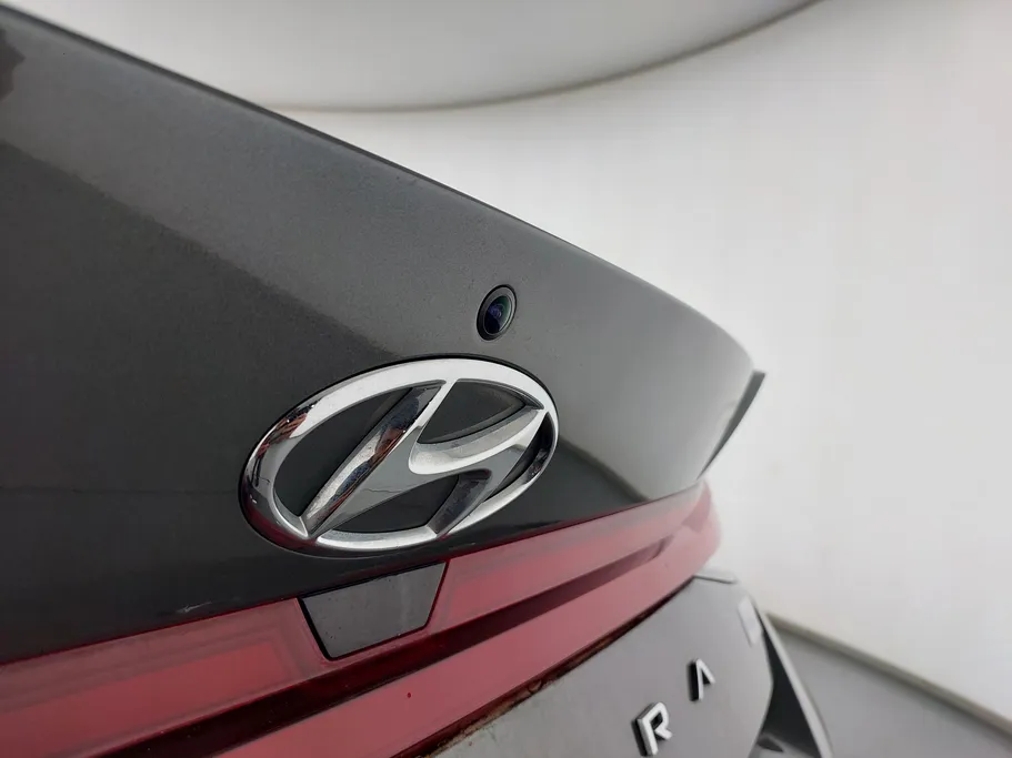 2023 Hyundai Elantra Smart 