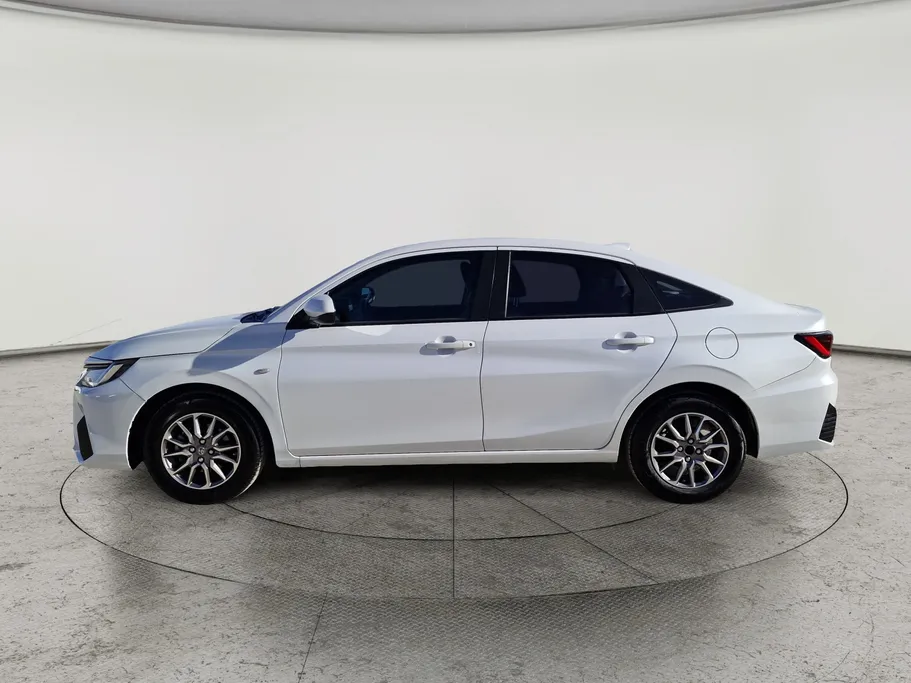 تويوتا يارس Y 2023 