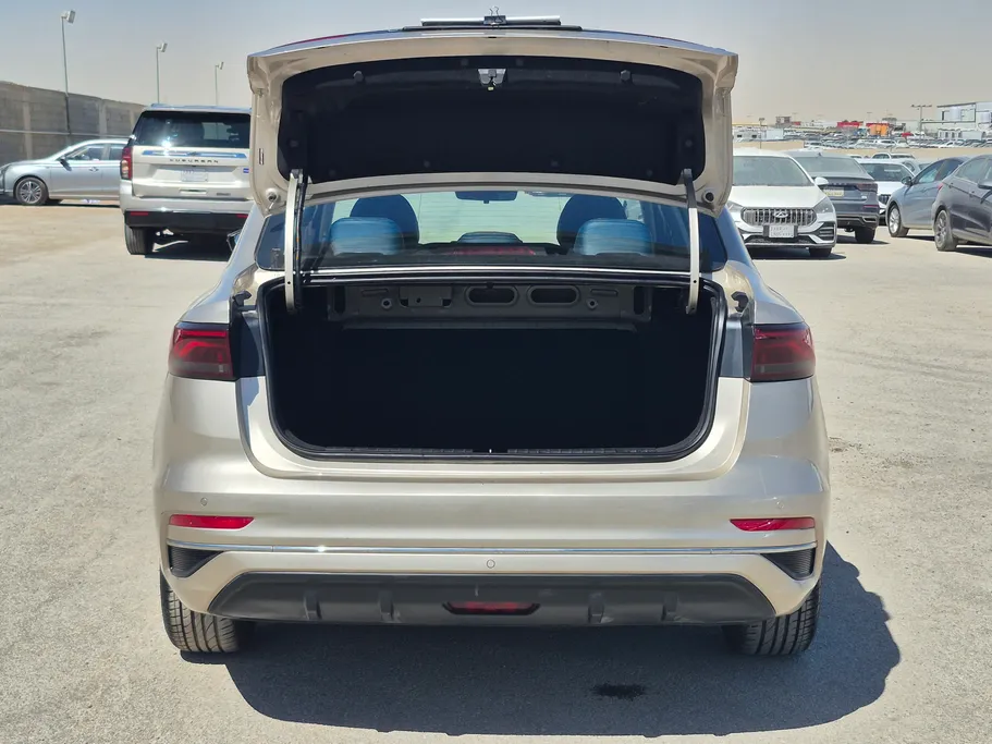 2023 Geely Emgrand GF 