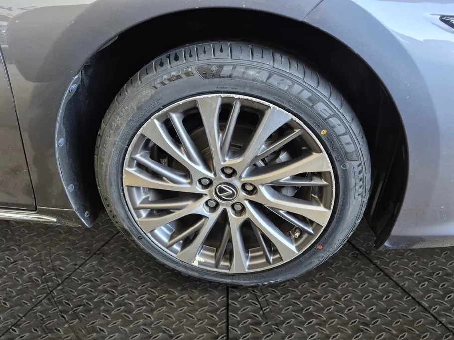 لكزس ES 250 2021 