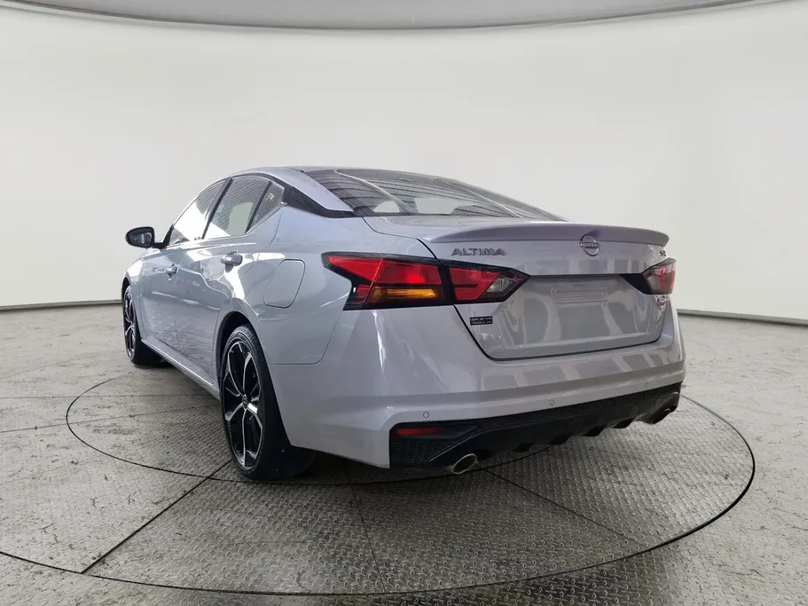 2023 Nissan Altima SR 