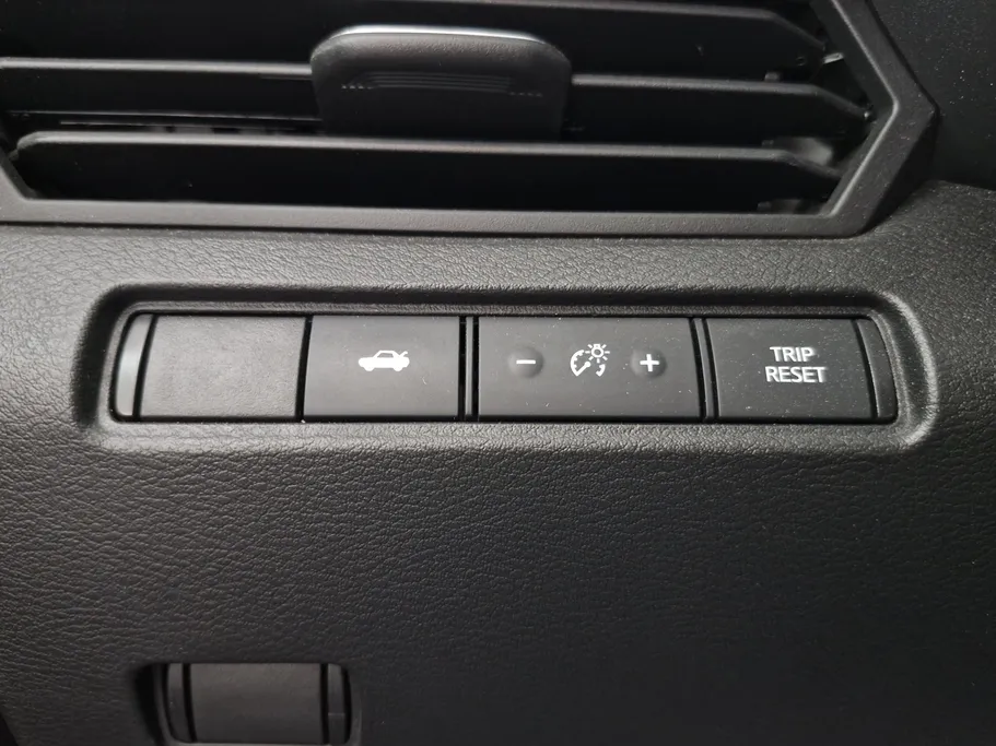 2023 Nissan Altima SR 