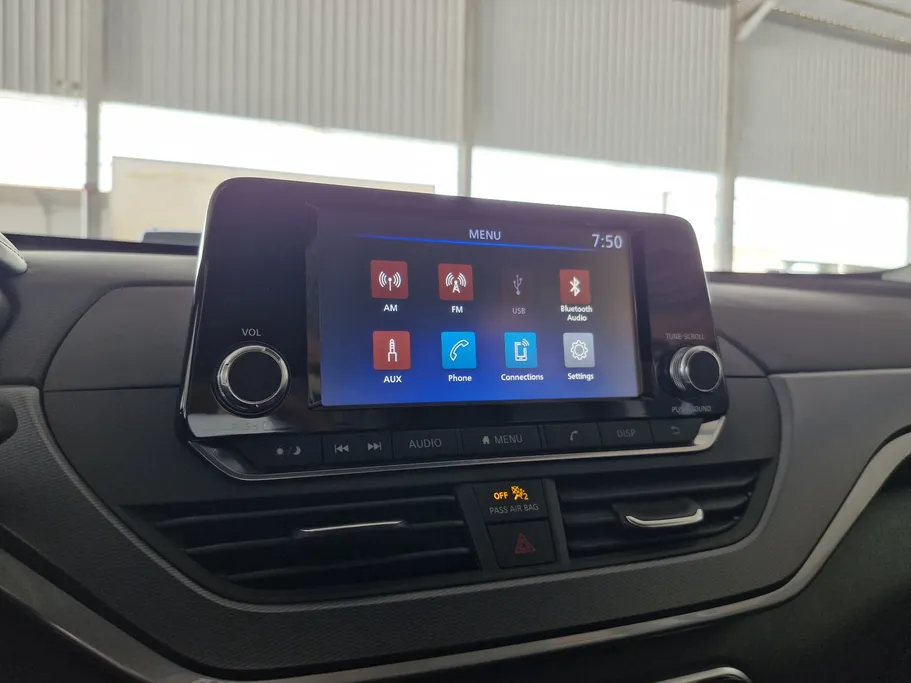 2023 Nissan Altima SR 