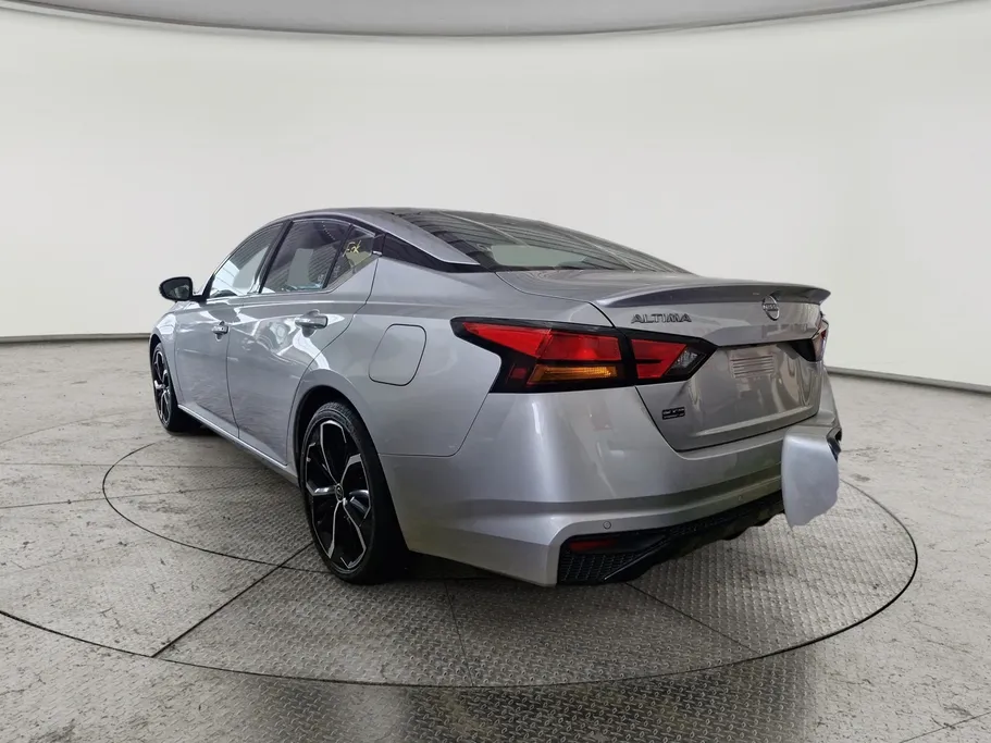 2023 Nissan Altima SR 