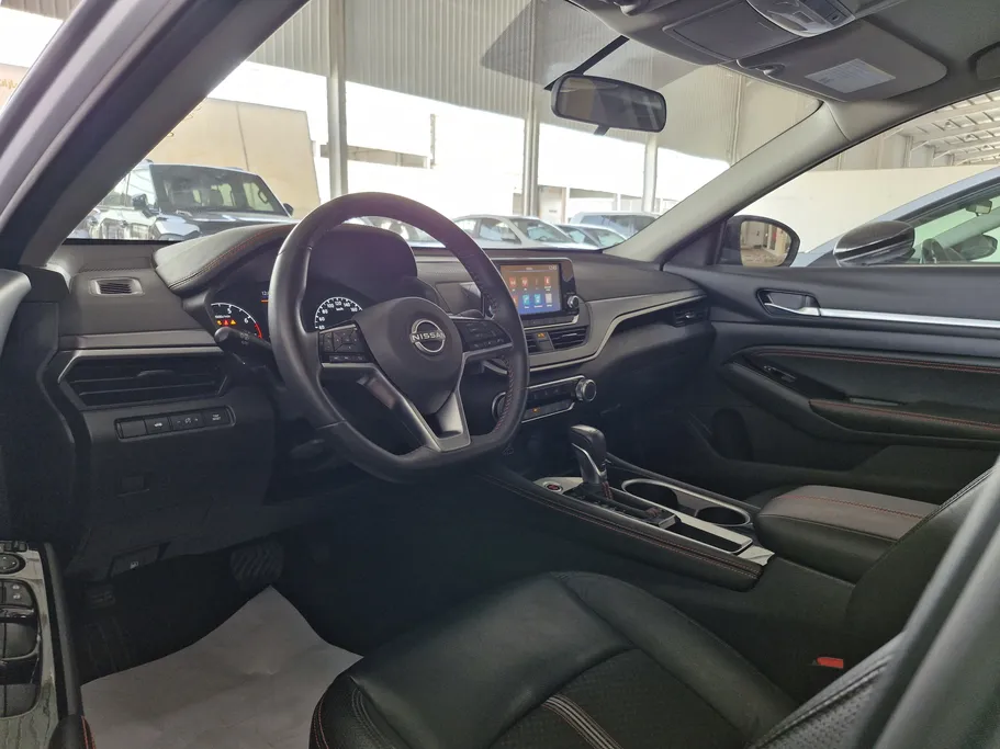 2023 Nissan Altima SR 