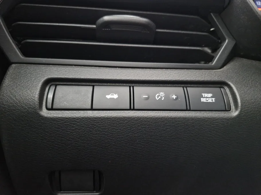 2023 Nissan Altima SR 