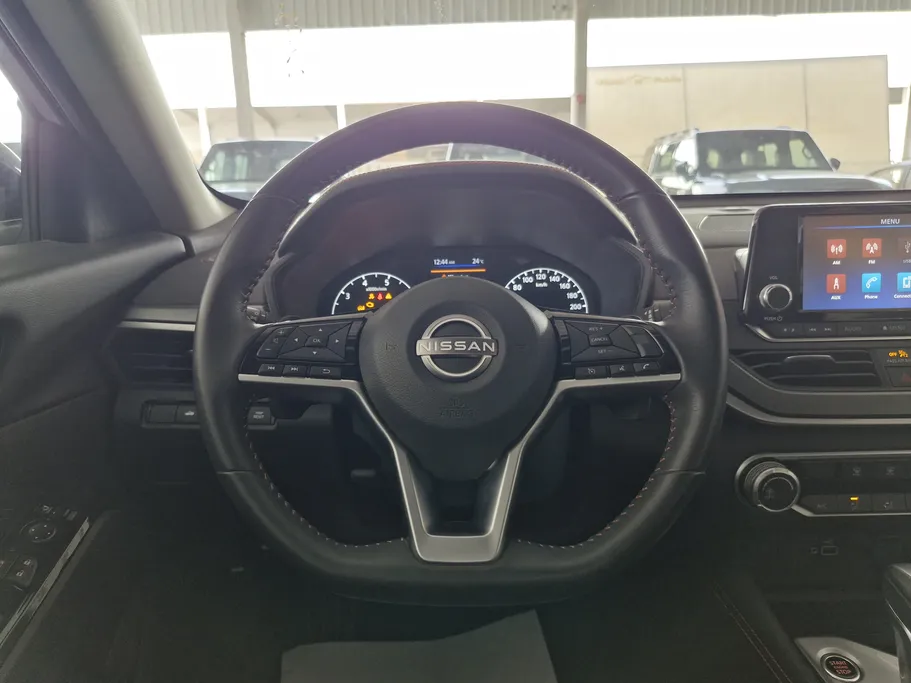 2023 Nissan Altima SR 