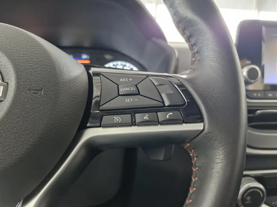 2023 Nissan Altima SR 