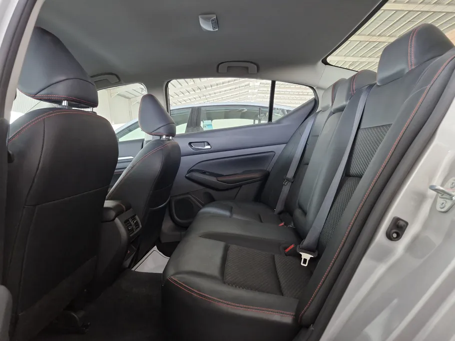 2023 Nissan Altima SR 