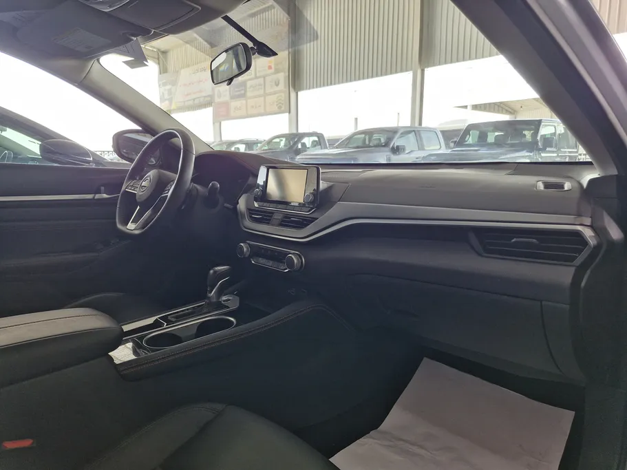 نيسان التيما SR 2023 