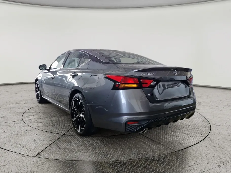 2023 Nissan Altima SR 