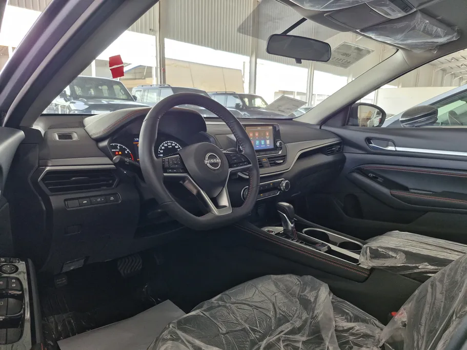 2023 Nissan Altima SR 