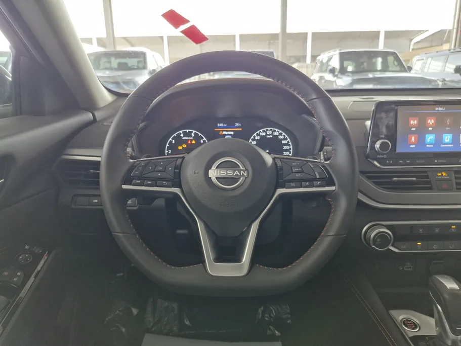 2023 Nissan Altima SR 