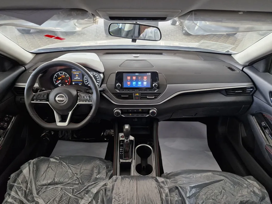 2023 Nissan Altima SR 