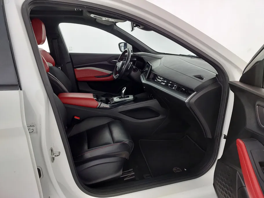 ام جي جي تي LUX 2023 