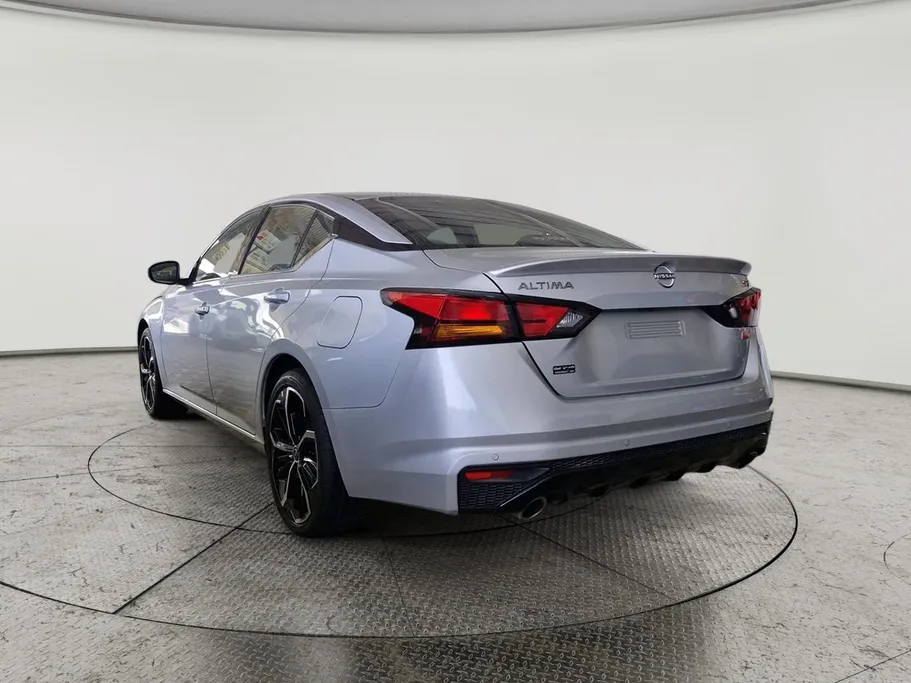 2023 Nissan Altima SR 