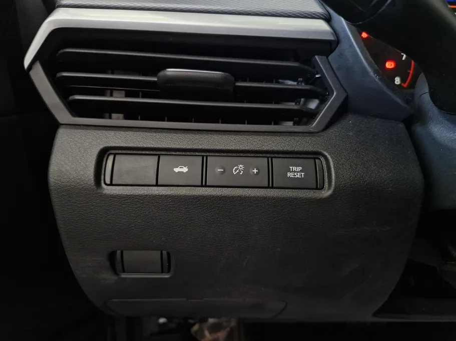 2023 Nissan Altima SR 