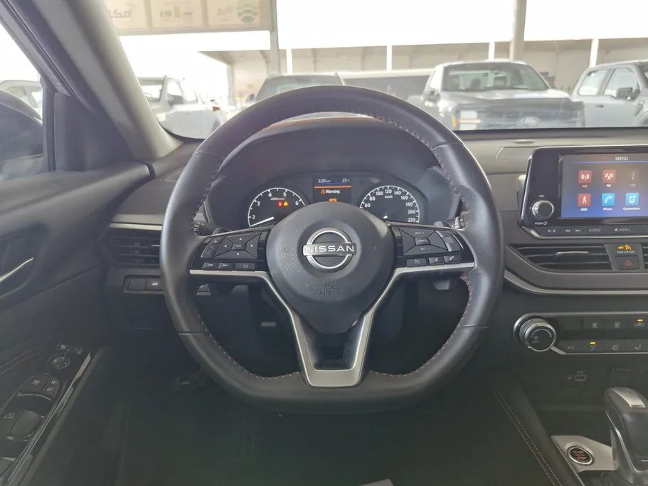 2023 Nissan Altima SR 