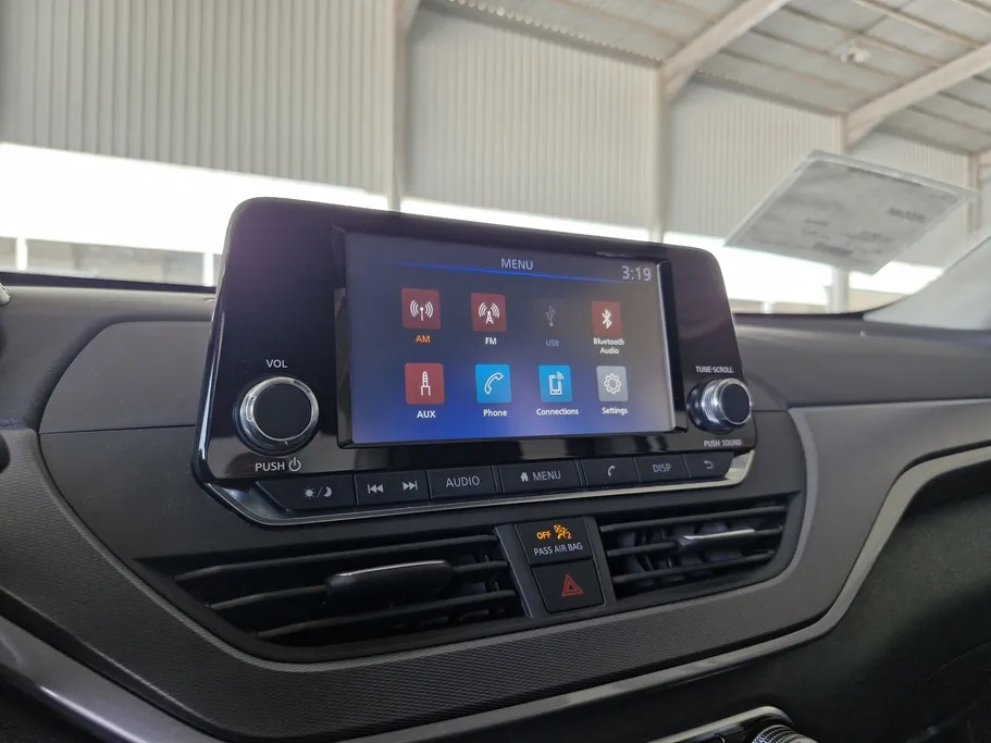 2023 Nissan Altima SR 