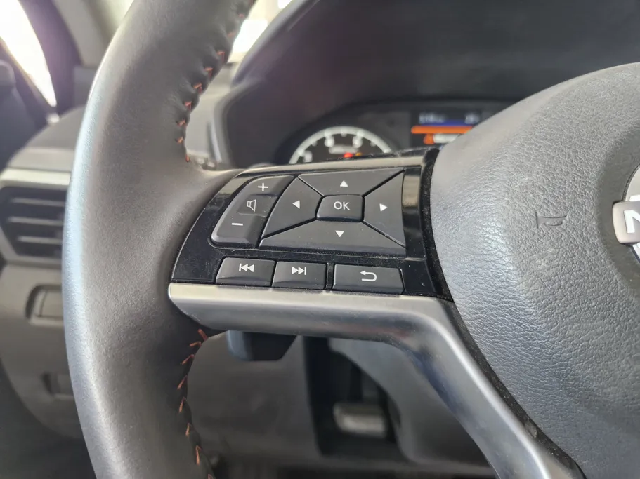 2023 Nissan Altima SR 