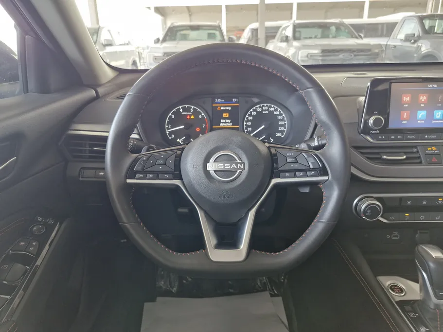 2023 Nissan Altima SR 
