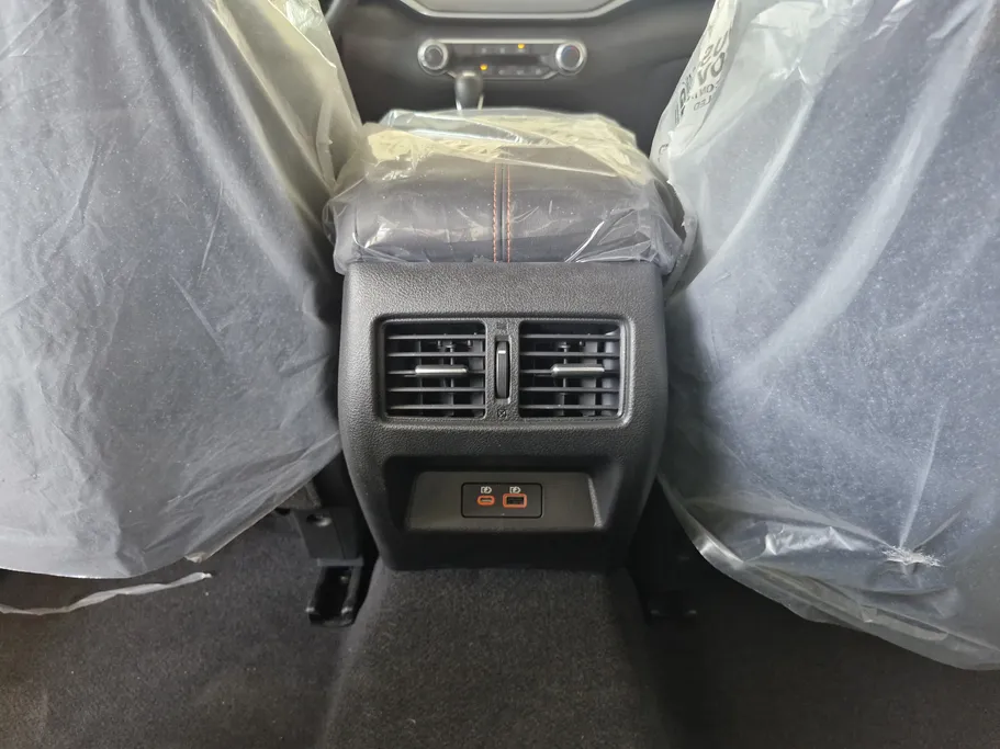 2023 Nissan Altima SR 