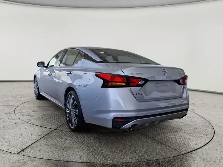 2023 Nissan Altima SL 