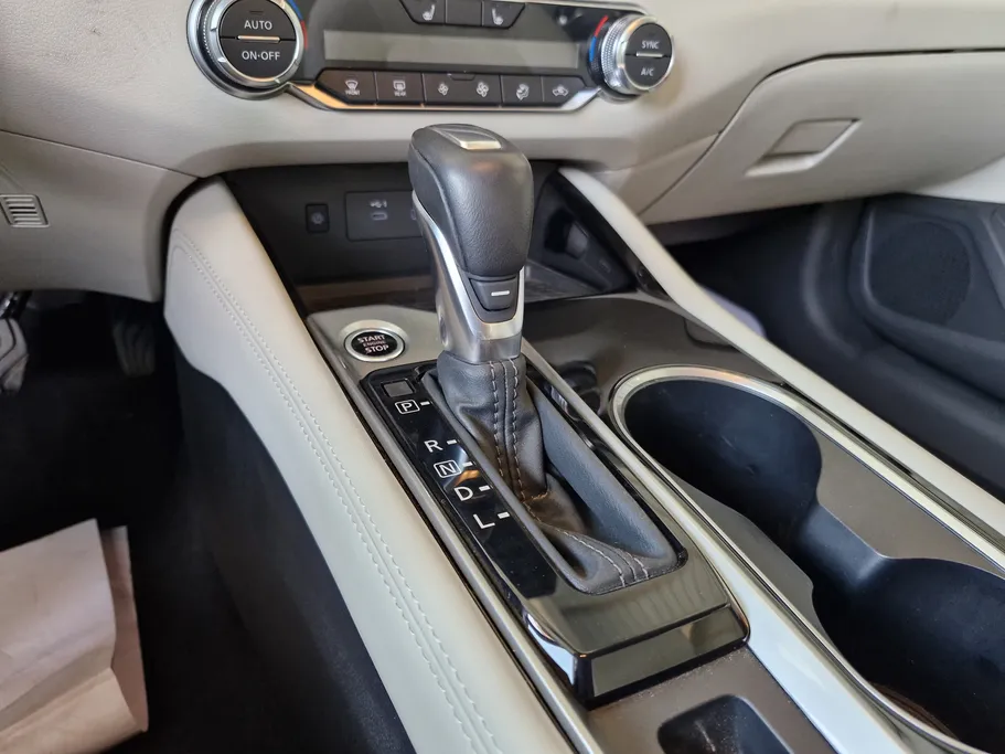 2023 Nissan Altima SL 