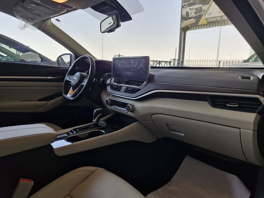 2023 Nissan Altima SL 