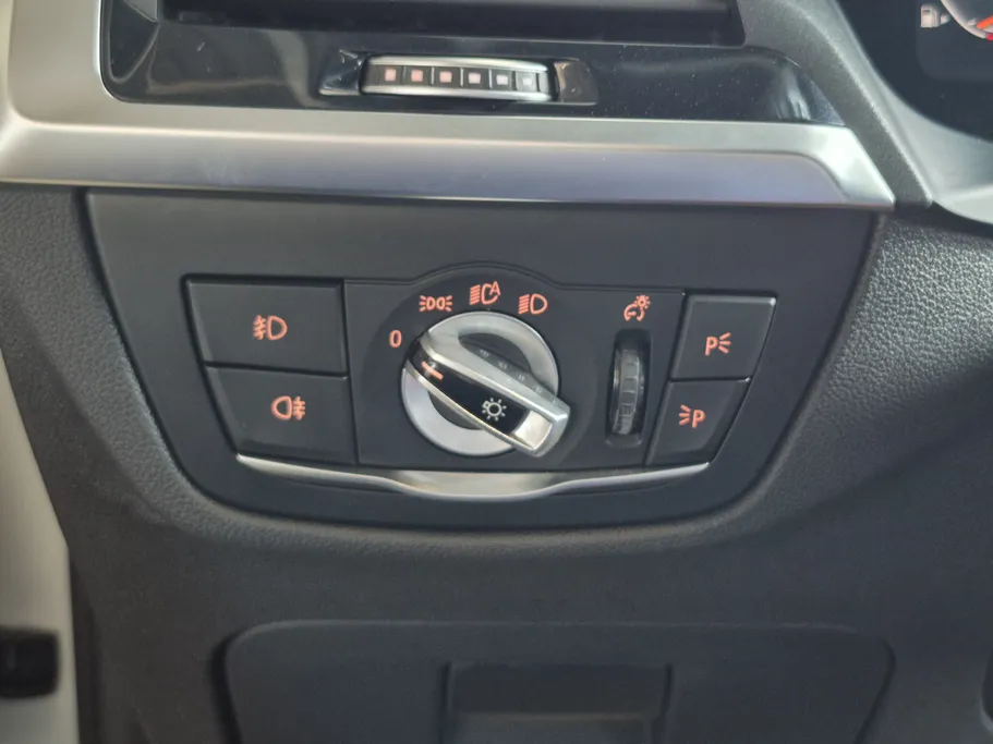 2020 BMW X Series 4 xDrive 30i 