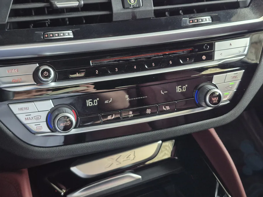 2020 BMW X Series 4 xDrive 30i 