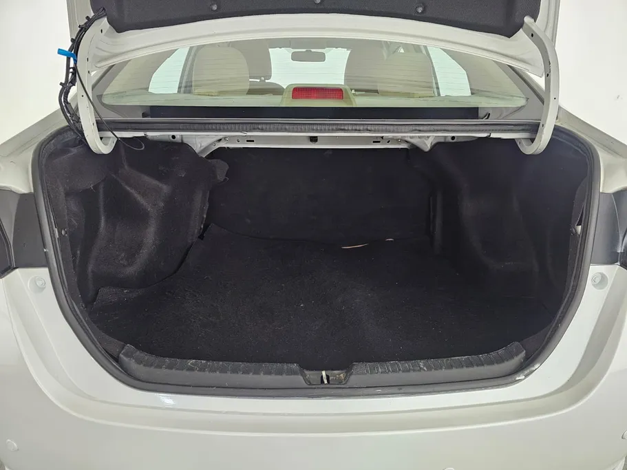 2022 Toyota Yaris  Y 