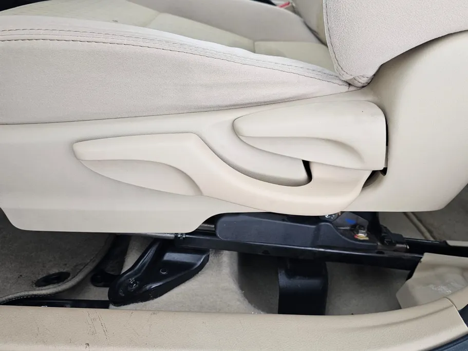 2022 Toyota Yaris  Y 