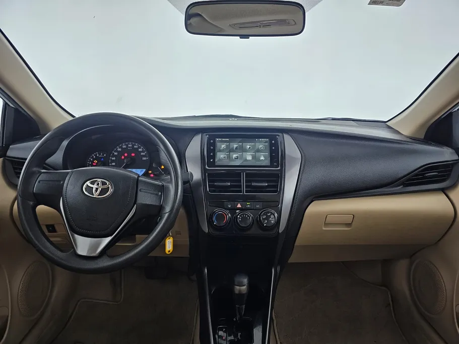 2022 Toyota Yaris  Y 