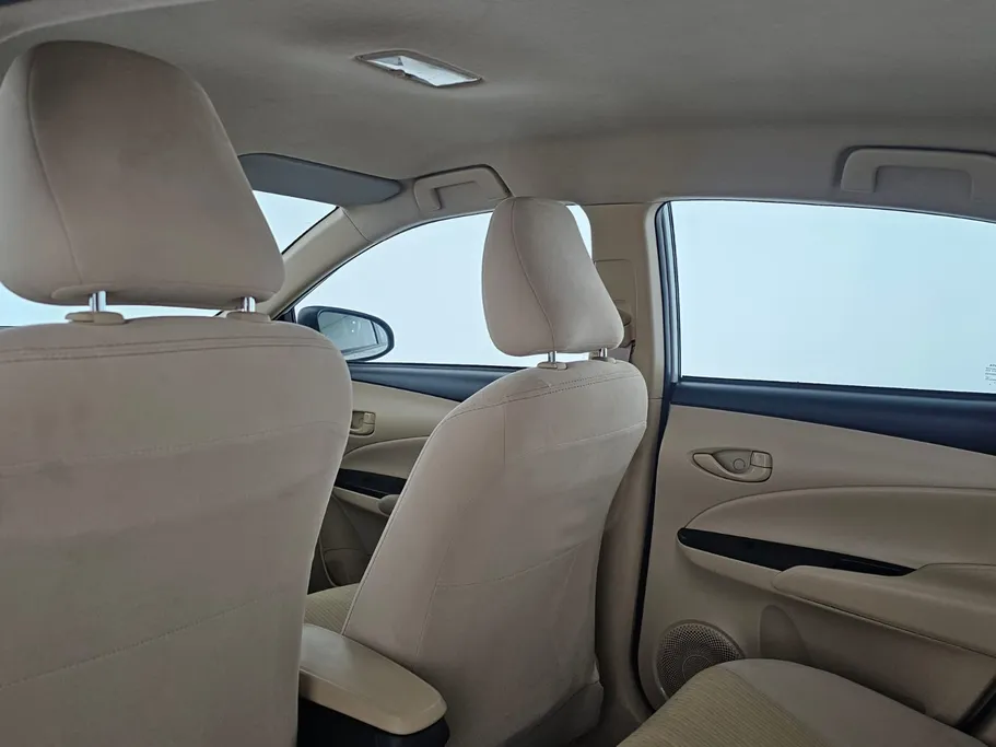 2022 Toyota Yaris  Y 