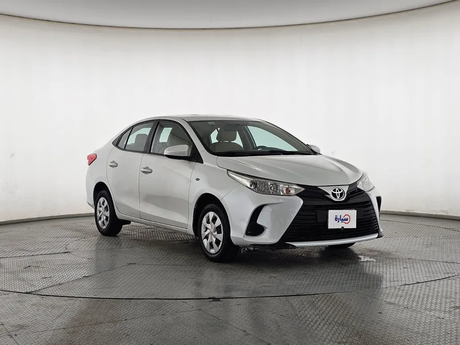 2022 Toyota Yaris  Y 