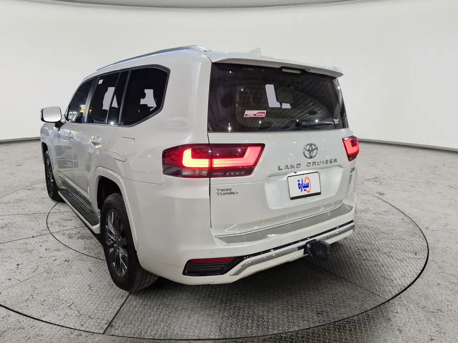 2025 Toyota Land Cruiser GXR4 