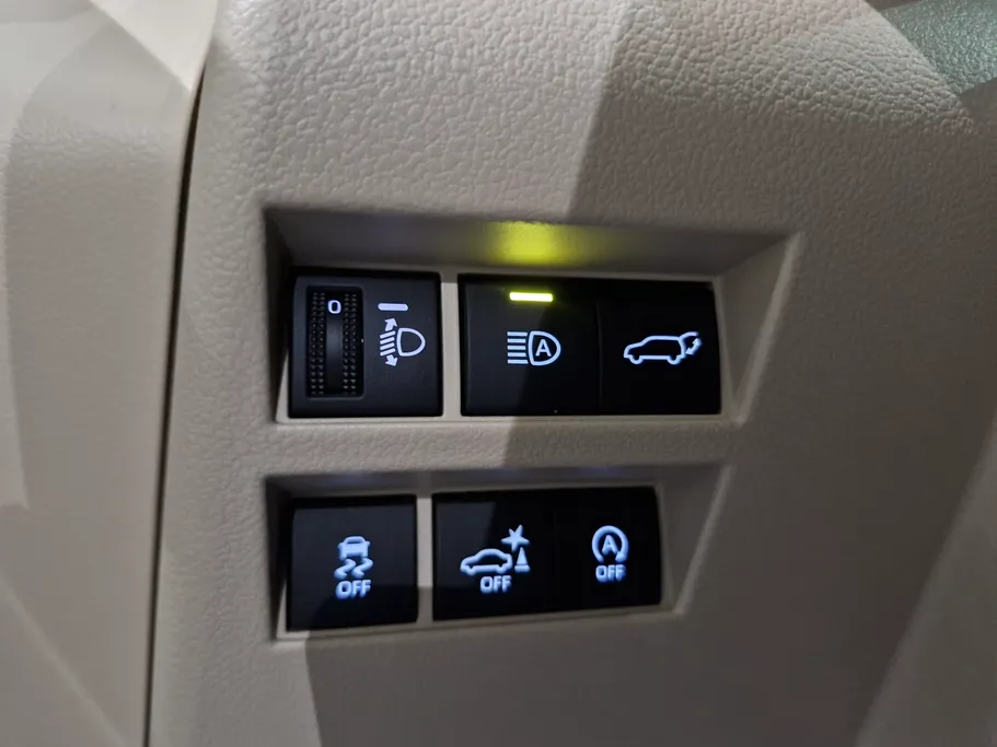 2025 Toyota Land Cruiser GXR4 