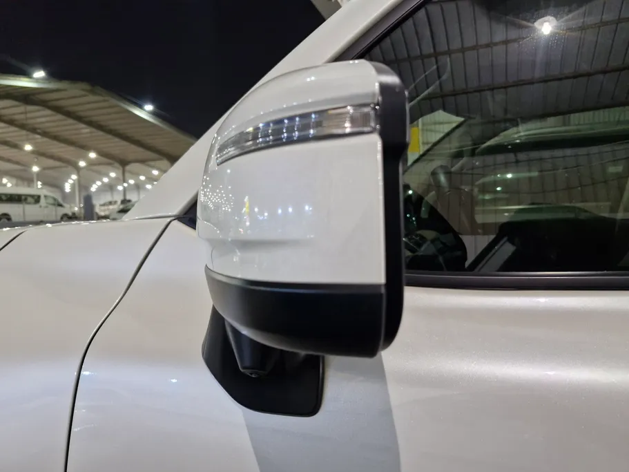 2025 Toyota Land Cruiser GXR4 