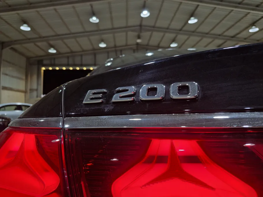 مرسيدس اي 200  2026 