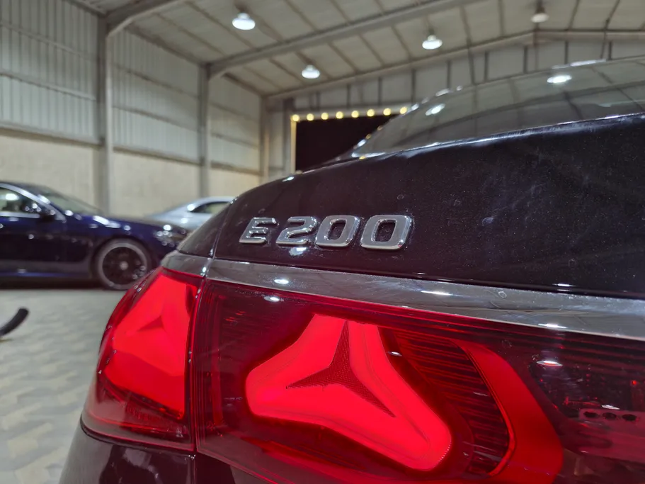 مرسيدس اي 200  2026 