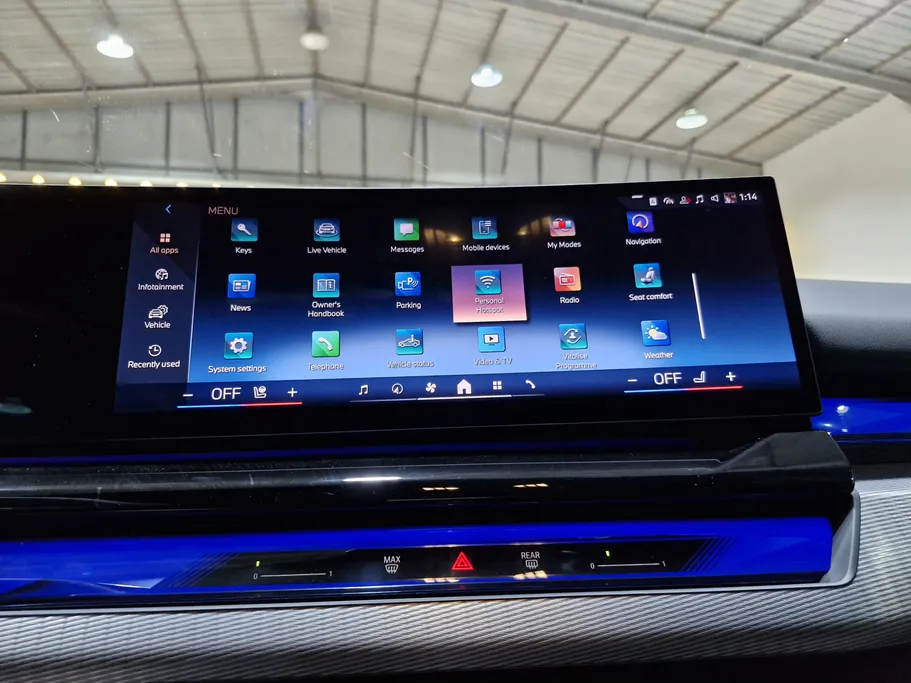 بي ام دبليو الفئة الخامسة 520i 2025 