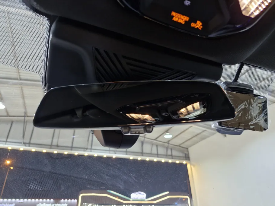 بي ام دبليو الفئة الخامسة 520i 2025 