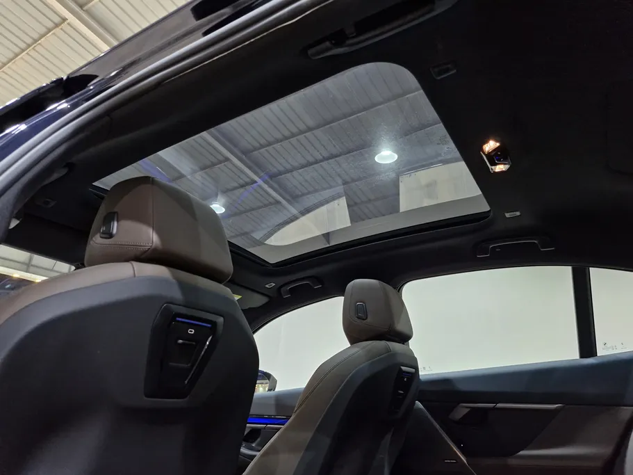 بي ام دبليو الفئة الخامسة 520i 2025 