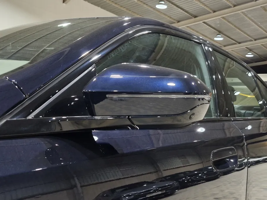 بي ام دبليو الفئة الخامسة 520i 2025 